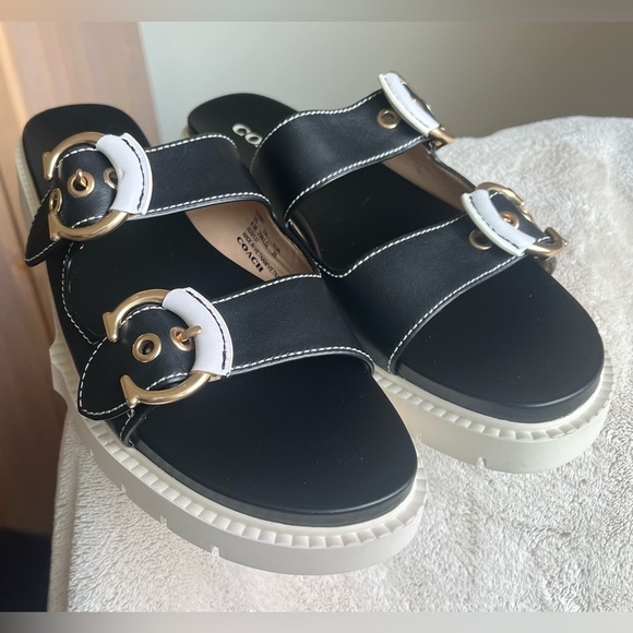 Coach (NWOT) piper leather blue size 8.5 B sandals shoes clothes - Picture 3 of 17